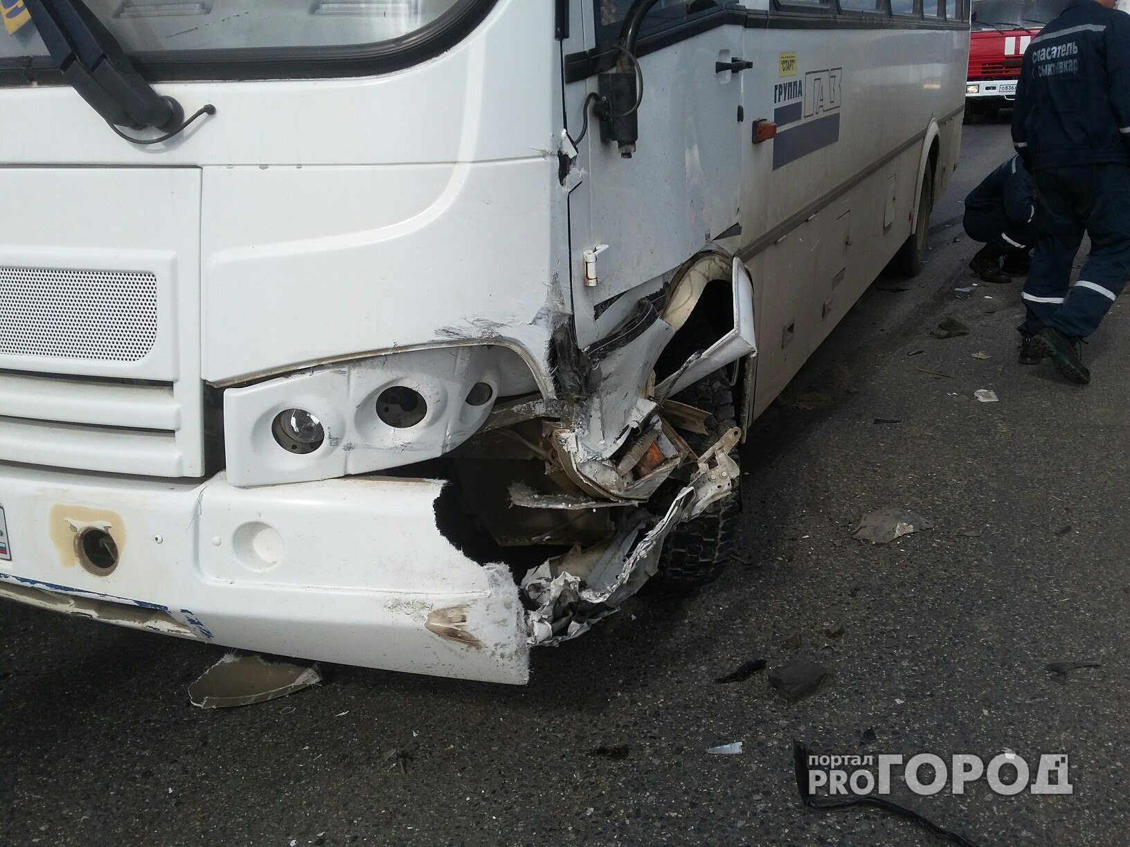 В Нижегородской области водитель иномарки протаранил автобус
