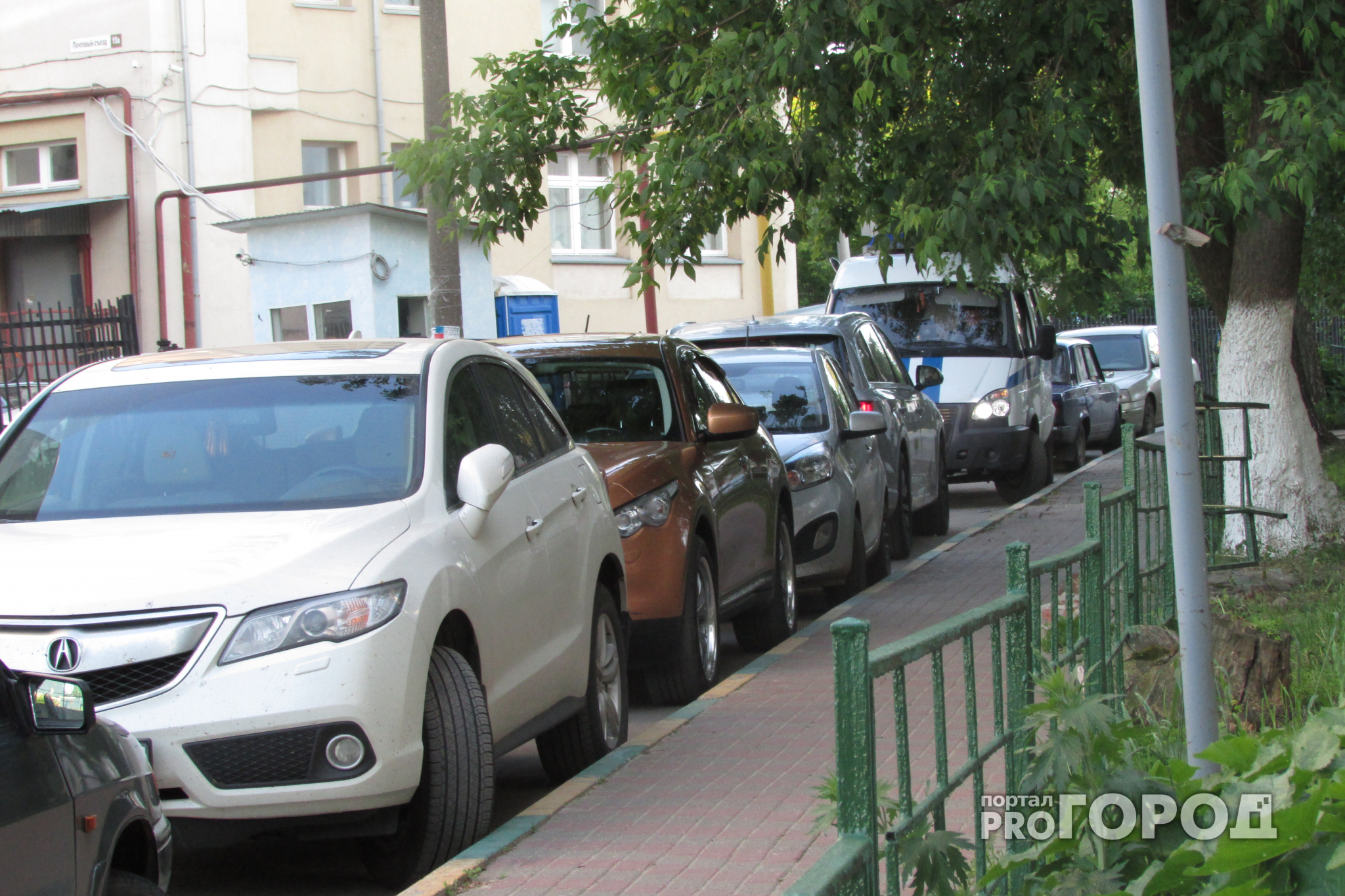 Ради парковочных мест в центре Нижнего сделают одностороннее движение